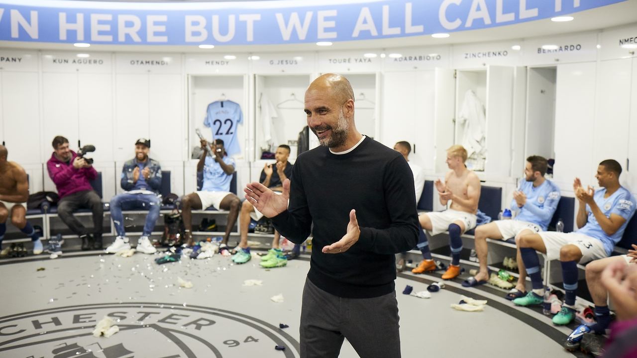 All or Nothing: Manchester City - Spanish TV show backdrop